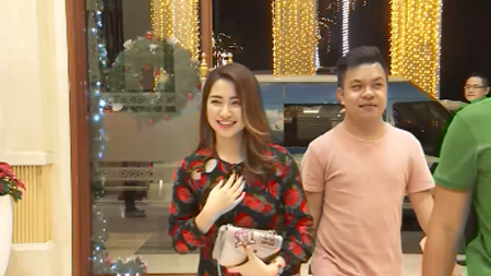 Châu Nhật Nguyên dẫn Hòa Minzy về quê gốc Hội An nghỉ dưỡng - 12