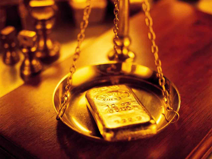 Tăng phi mã, giá vàng trong nước vượt xa 37 triệu đồng - 1