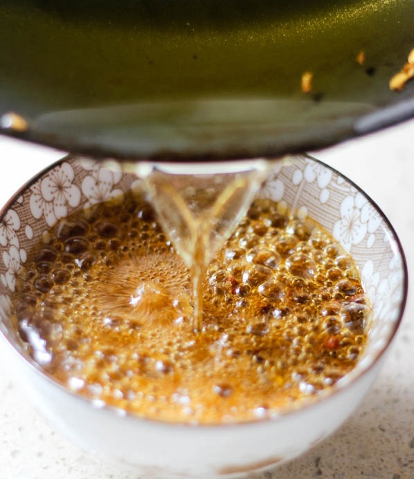 Bữa tối với gà sốt cay mềm thơm, ngon "tê lưỡi" - 3