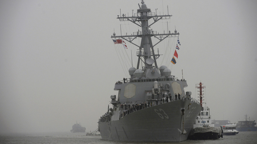 Tàu khu trục tên lửa Mỹ tiến vào Biển Đông - 1