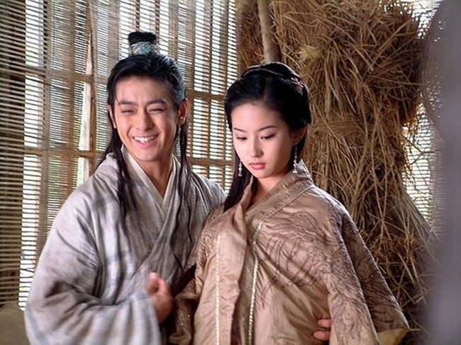 Người đẹp sinh năm 1987 đóng cặp cùng Lâm Chí Dĩnh.