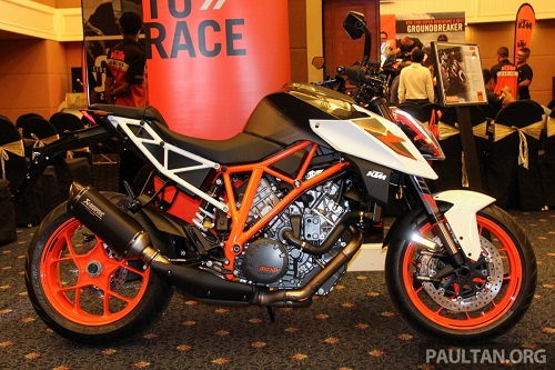 KTM 1290 Super Adventure S  và 1290 Super Duke R ra mắt - 2