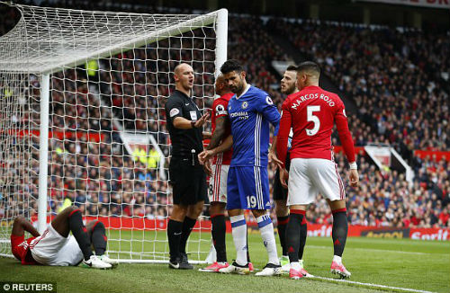 MU được lợi: Triệu fan Chelsea nổi giận, chuyên gia phản đối - 2