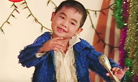 Cậu bé hát nhạc người lớn kiếm 2 chỉ vàng/tuần giờ đổi khác không ngờ - 3