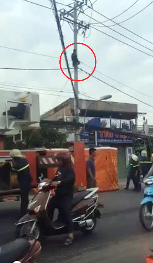 Hoảng hồn thanh niên nhảy múa trên dây điện giữa SG - 3