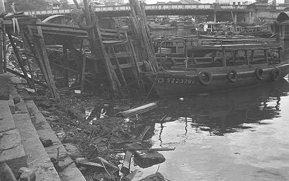 Sông cực bẩn qua tay Lý Quang Diệu thành sạch đẹp như mơ - 4