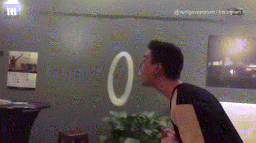 9x làm ảo thuật khói thuốc "gây mê" hàng triệu người - 9