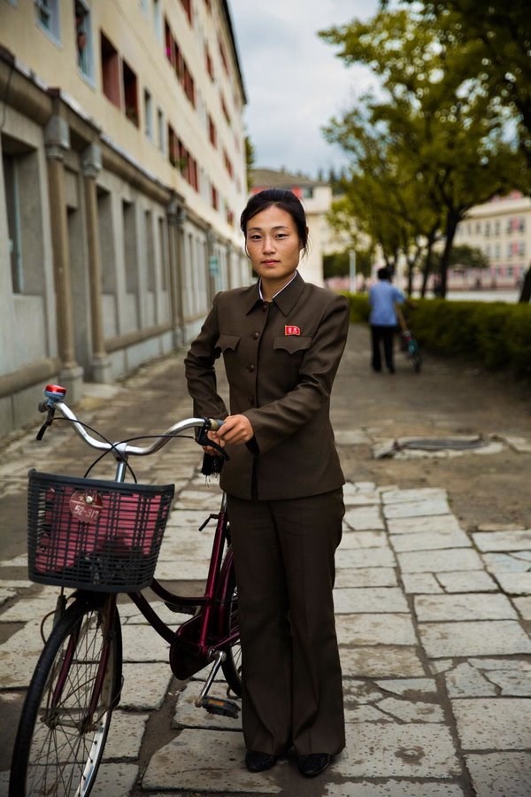 Hiếm lắm mới được ngắm vẻ đẹp bí ẩn của phụ nữ Triều Tiên - 1