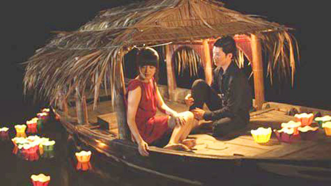Bộ phim Ngọc Viễn Đông tuy không được nhiều khán giả biết tới nhưng cũng là một bộ phim "làm khó" Trương Ngọc Ánh khi cô phải đóng cảnh nhạy cảm cùng một bạn diễn đến từ Thái Lan.