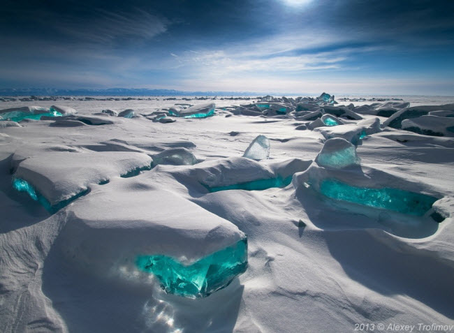 Hồ Baikal ở vùng Siberia, Nga.