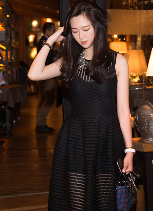 5 cô con gái chân dài dáng đẹp như hoa hậu của sao Việt - 2