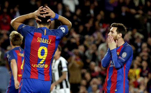 Barca cay đắng bị loại: Messi ngã đập mặt, Neymar tức tưởi - 1