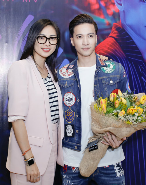 Thành viên 365 gây sốc với MV toàn cảnh 18+ với gái Tây - 6