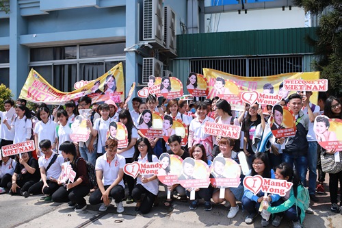 &#34;Trai xinh, gái đẹp&#34; Hong Kong thân thiện với fan Việt - 2