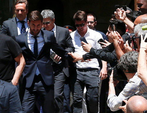 Messi trầm cảm: Sau nỗi đau cúp C1 lại hầu tòa trốn thuế - 1