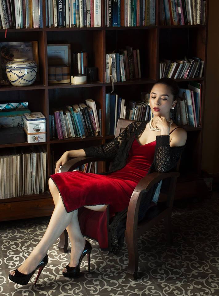 Những cô vợ nõn nà, trẻ hơn chồng 25-30 tuổi của showbiz Việt - 2