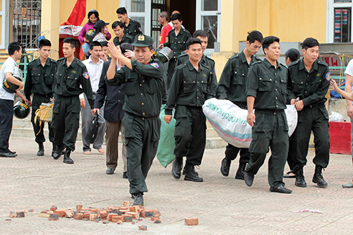 Ảnh: Toàn cảnh buổi thả 19 cán bộ, chiến sĩ tại Đồng Tâm - 5