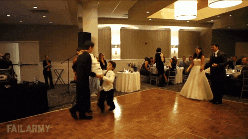 Ảnh động: "Bi hài" với các tai nạn ở đám cưới - 13