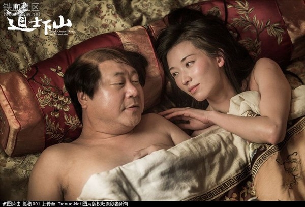 Đường cùng, các tài tử "sạch nhất" phải đóng phim 18+ - 6