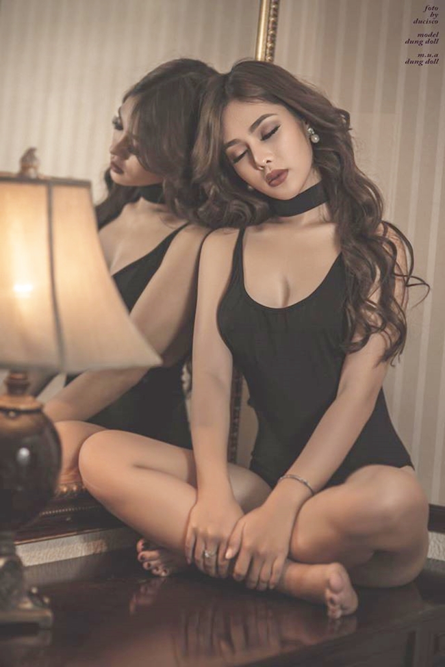 “Nữ hoàng MV” nhạc Việt có không ít shoot hình sexy.