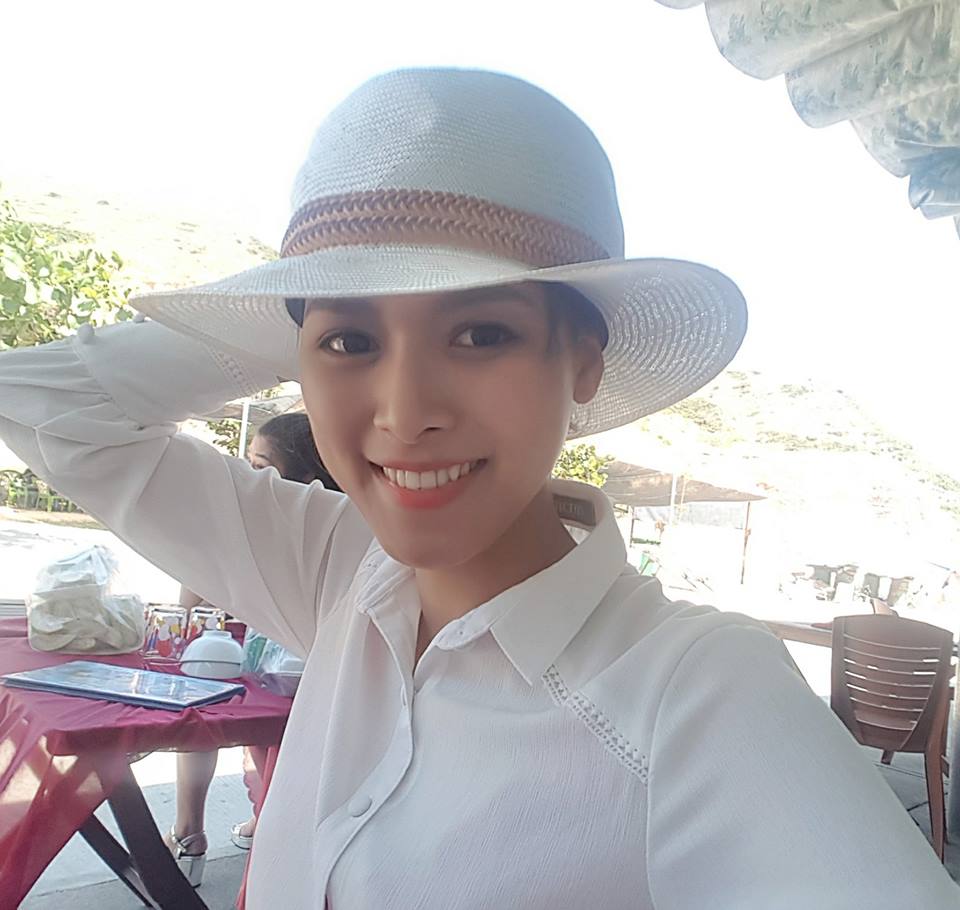 "Nữ y tá nóng bỏng nhất làng hài" khoe ảnh đời thường táo bạo - 7