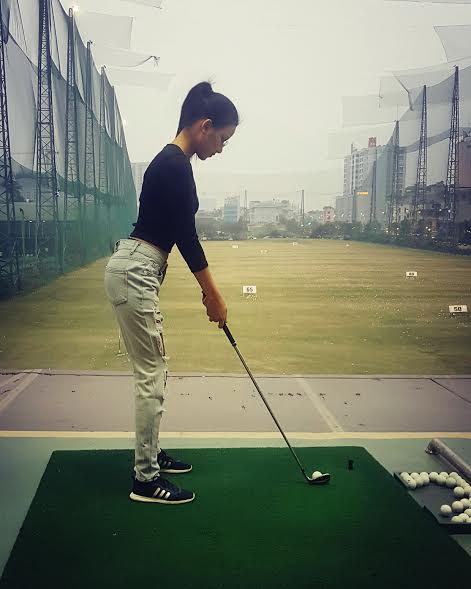 "Nữ y tá nóng bỏng nhất làng hài" khoe ảnh đời thường táo bạo - 8