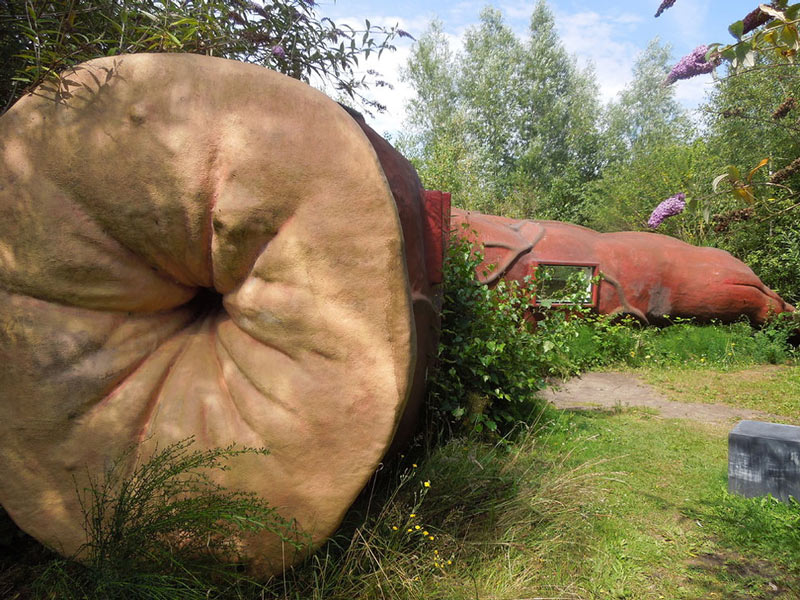 Bạn có muốn ngủ một đêm trong “khách sạn hậu môn”? - 3