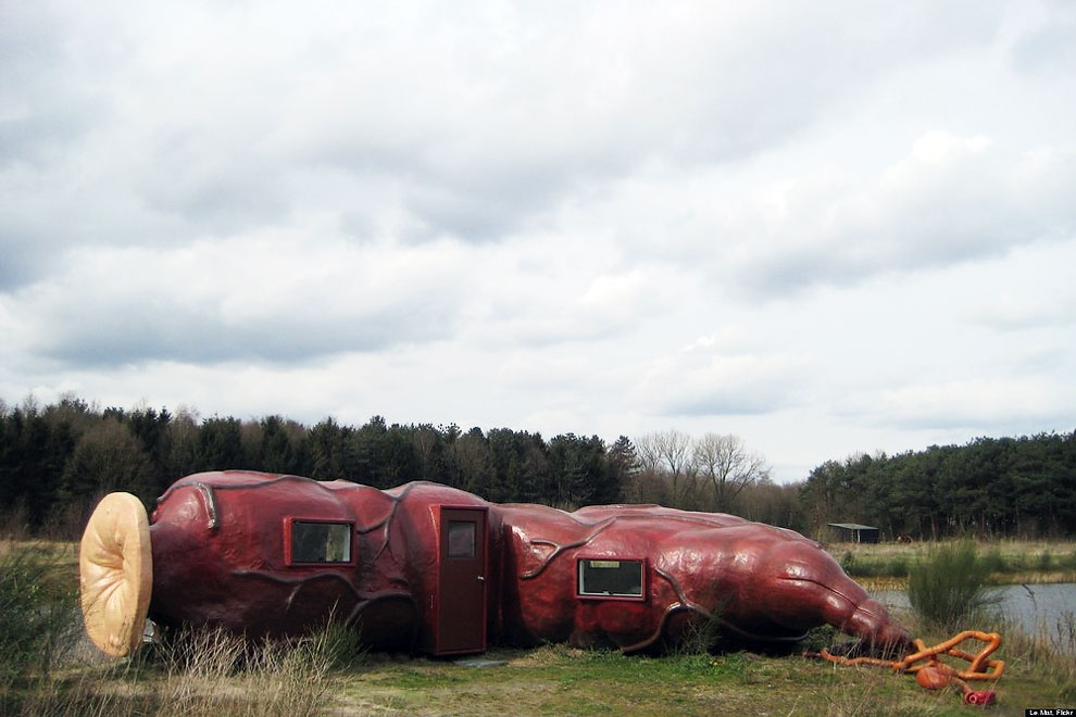 Bạn có muốn ngủ một đêm trong “khách sạn hậu môn”? - 2