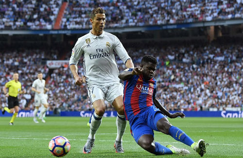 Tranh cãi nóng Real - Barca: Trọng tài & tiếng còi méo - 1