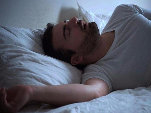 Ngủ ngáy quá to cũng có thể khiến đàn ông bị vô sinh