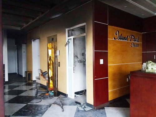 Khách sạn phát hoả, khách nháo nhào tháo chạy - 2