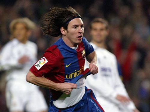 10 khoảnh khắc làm nên sự nghiệp vĩ đại của Messi - 4