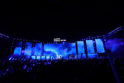 Hà Nội vỡ oà trước màn song tấu vô cực giữa công nghệ và âm nhạc - 7