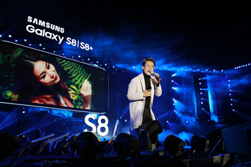 Hà Nội vỡ oà trước màn song tấu vô cực giữa công nghệ và âm nhạc - 10