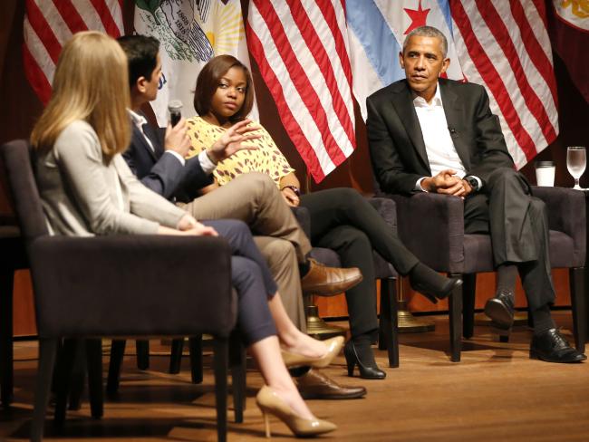 Obama lần đầu tiên xuất hiện trước báo giới sau 3 tháng - 2