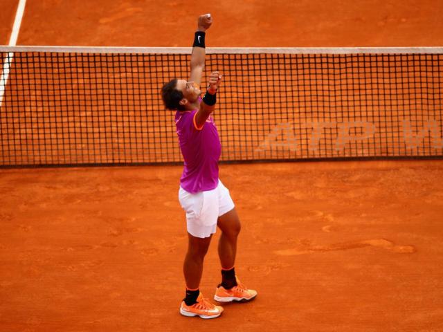 Nadal & 3 cú Decima: Huyền thoại, vua cũng 