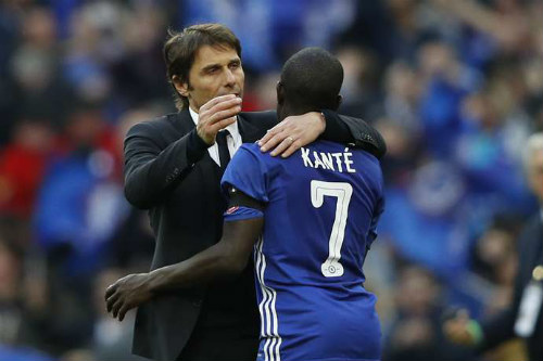 Kante hay nhất Ngoại hạng Anh: Siêu cỗ máy của Chelsea - 4