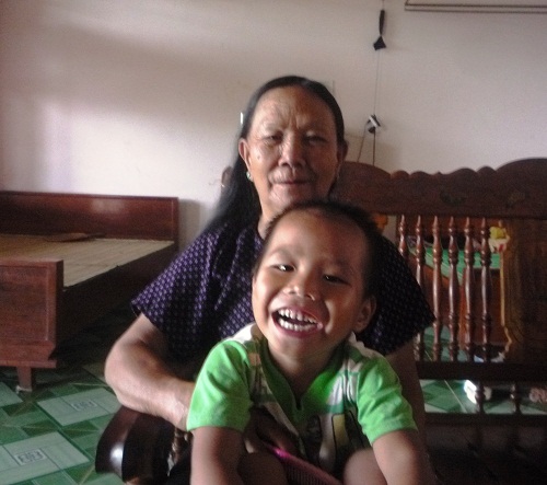 Người phụ nữ 18 lần mang lễ trả lại nhà trai - 2