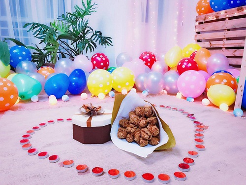 Tặng bạn gái “bó hoa” 15 chiếc đùi gà kỷ niệm tình yêu - 2