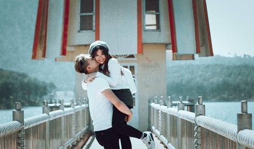 Tặng bạn gái “bó hoa” 15 chiếc đùi gà kỷ niệm tình yêu - 4