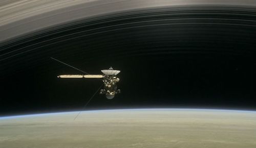 Tàu Cassini của NASA hoàn thành sứ mệnh tìm sự sống trên Sao Thổ - 1