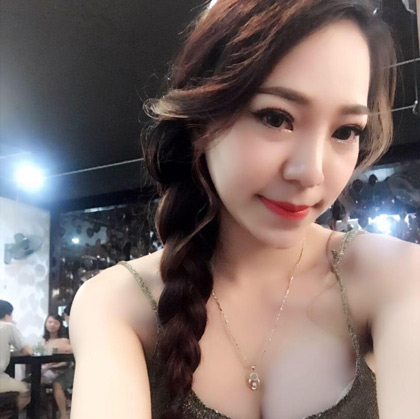“Bà nội trợ” hóa cô nàng sang chảnh nhờ combo tiểu phẫu - 3