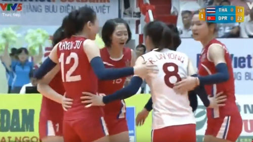 Bóng chuyền VTV Cup: &#34;Nghẹt thở&#34; vì Kim Huệ và đồng đội - 2