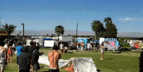 Ảnh động: Phái đẹp cũng phải "xẹp hàng" - 9