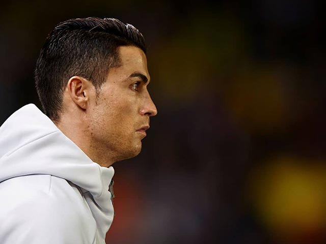 Ronaldo bị tố hiếp dâm: Đòn đau vì ”mỹ nhân kế”