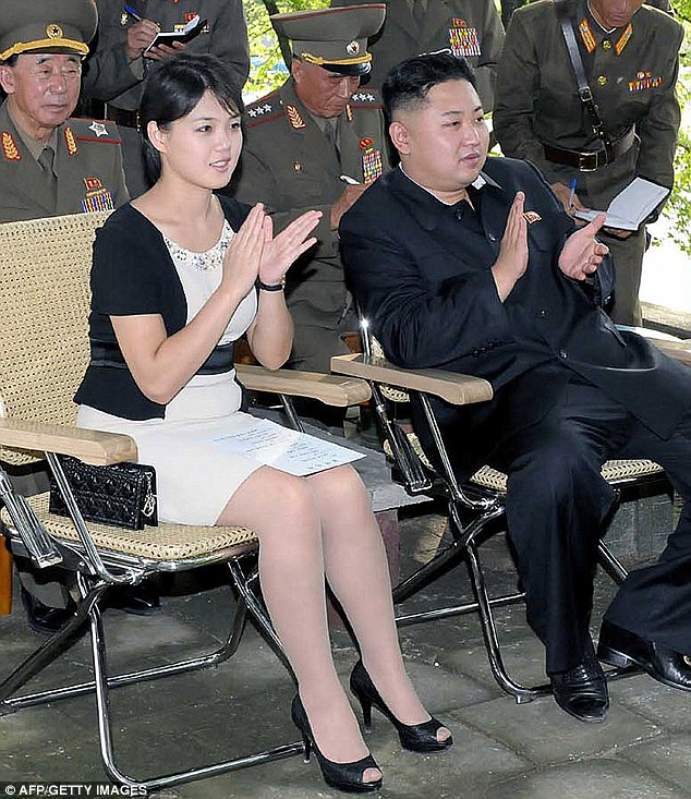 Những &#34;ẩn số&#34; trong cuộc đời vợ Kim Jong-un - 4