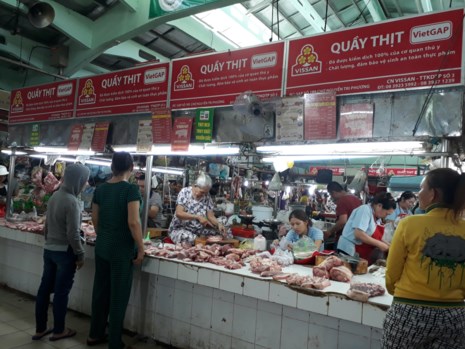 Giải cứu thịt heo: Bộ đội, công an... vào cuộc - 2