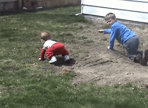 Ảnh động: Những cú ngã đau đớn đầu đời - 9