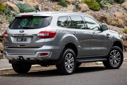 Ford Everest 2017 ra mắt, giá từ 916 triệu đồng - 3