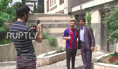 Ngỡ ngàng “bản nhái” sao bóng đá: Messi, CR7 cũng choáng - 17